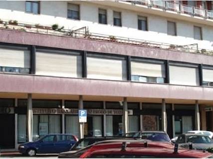 Edificio Direzionale uso ufficio in vendita a Acqui Terme