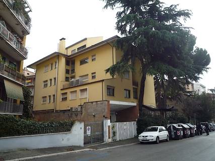 Edificio Direzionale uso ufficio in vendita a Roma