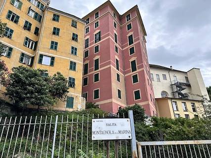 Palazzina uso abitativo/ufficio in vendita a Genova