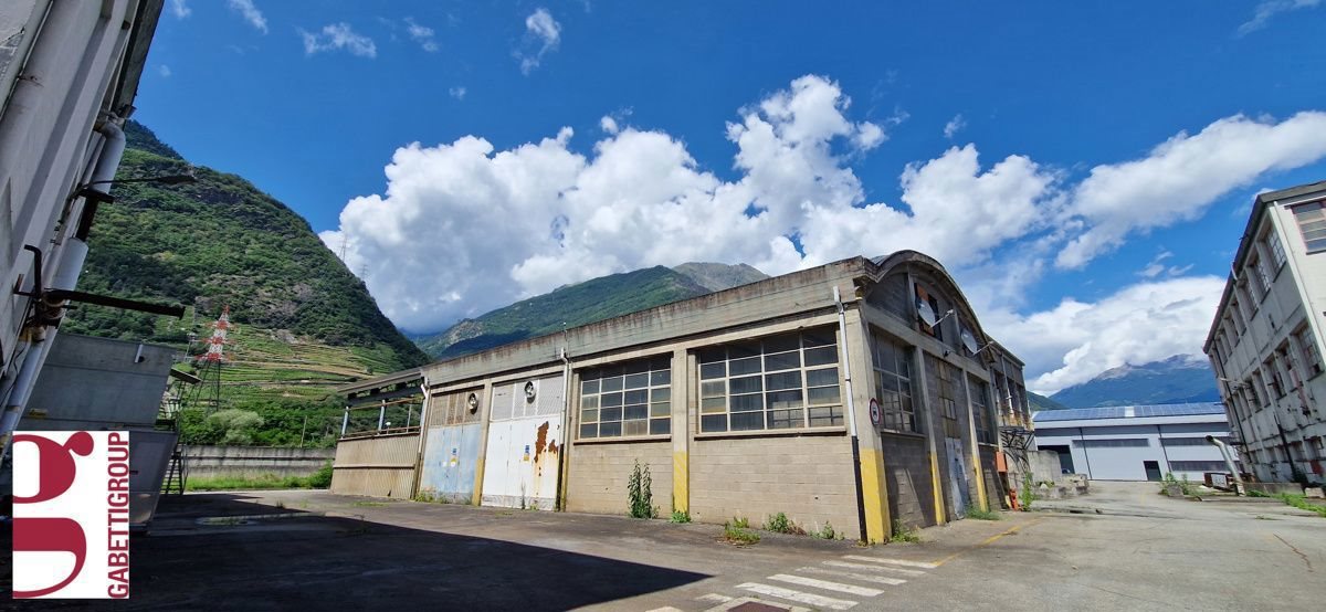 Capannone uso industriale vendita a Tirano