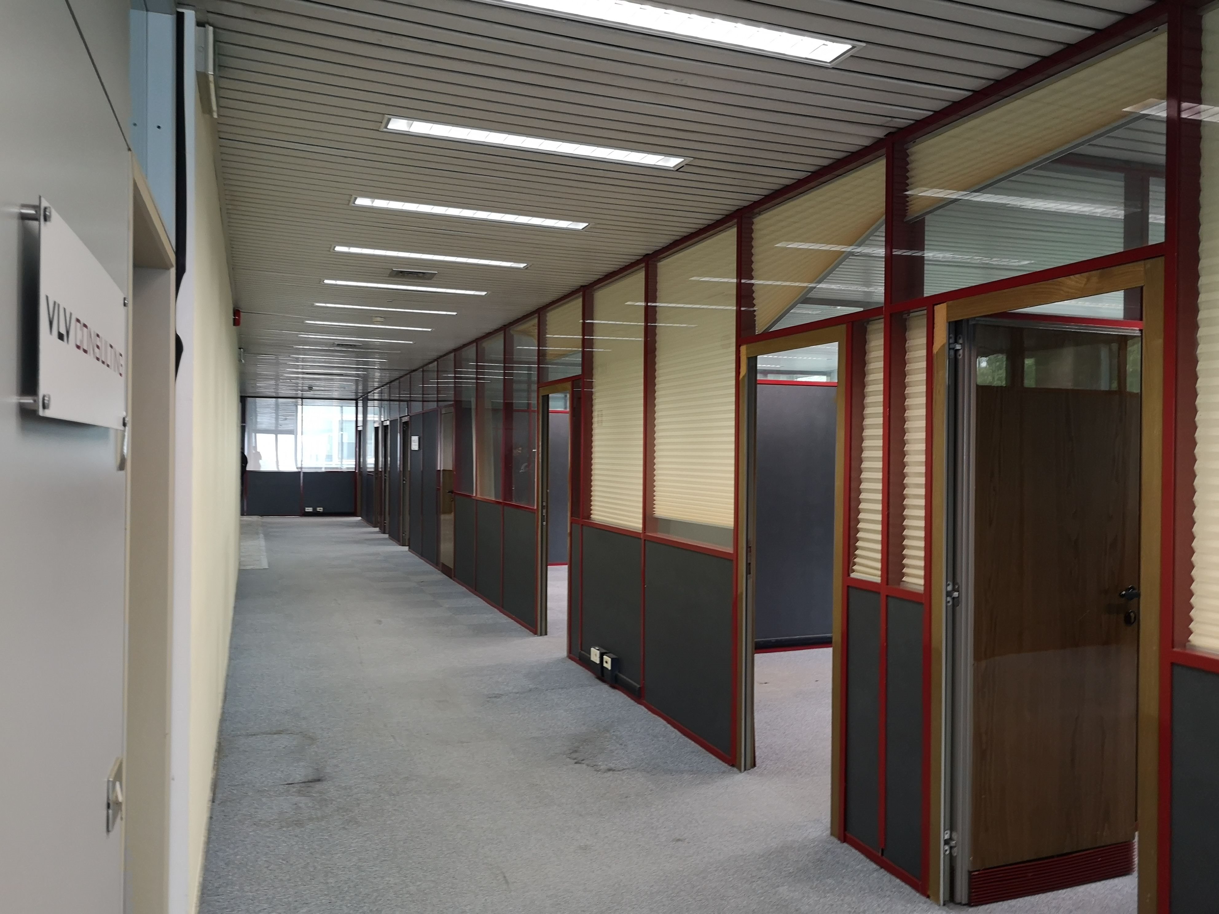 Edificio Direzionale uso ufficio affitto a Milano