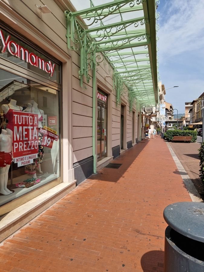Albergo uso turistico vendita a Montecatini-Terme
