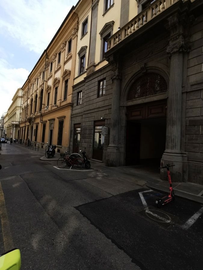 Negozio uso commerciale affitto a Torino