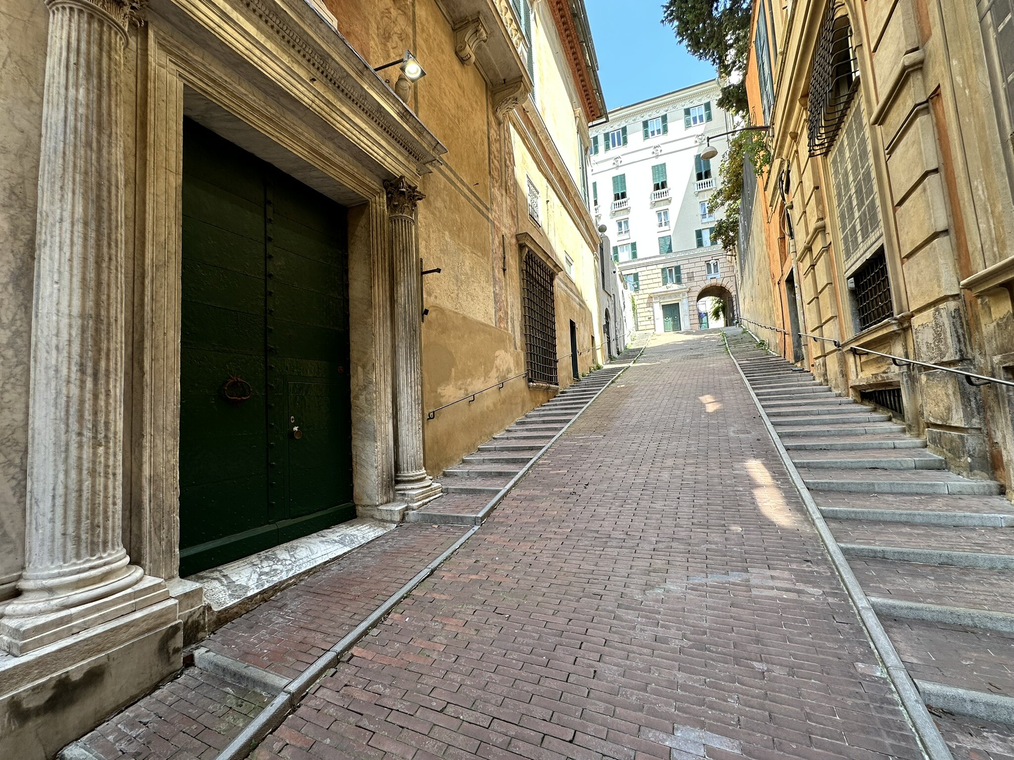 Negozio uso commerciale vendita a Genova