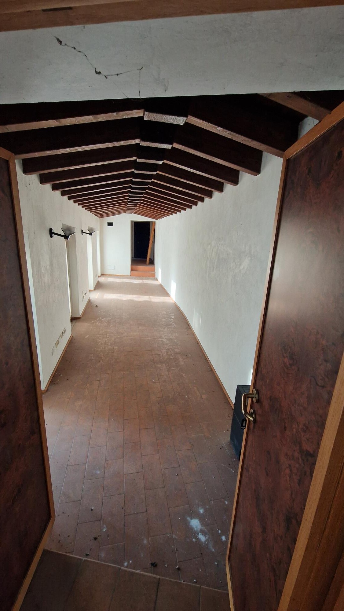 Palazzina uso commerciale vendita a Castiglione delle Stiviere