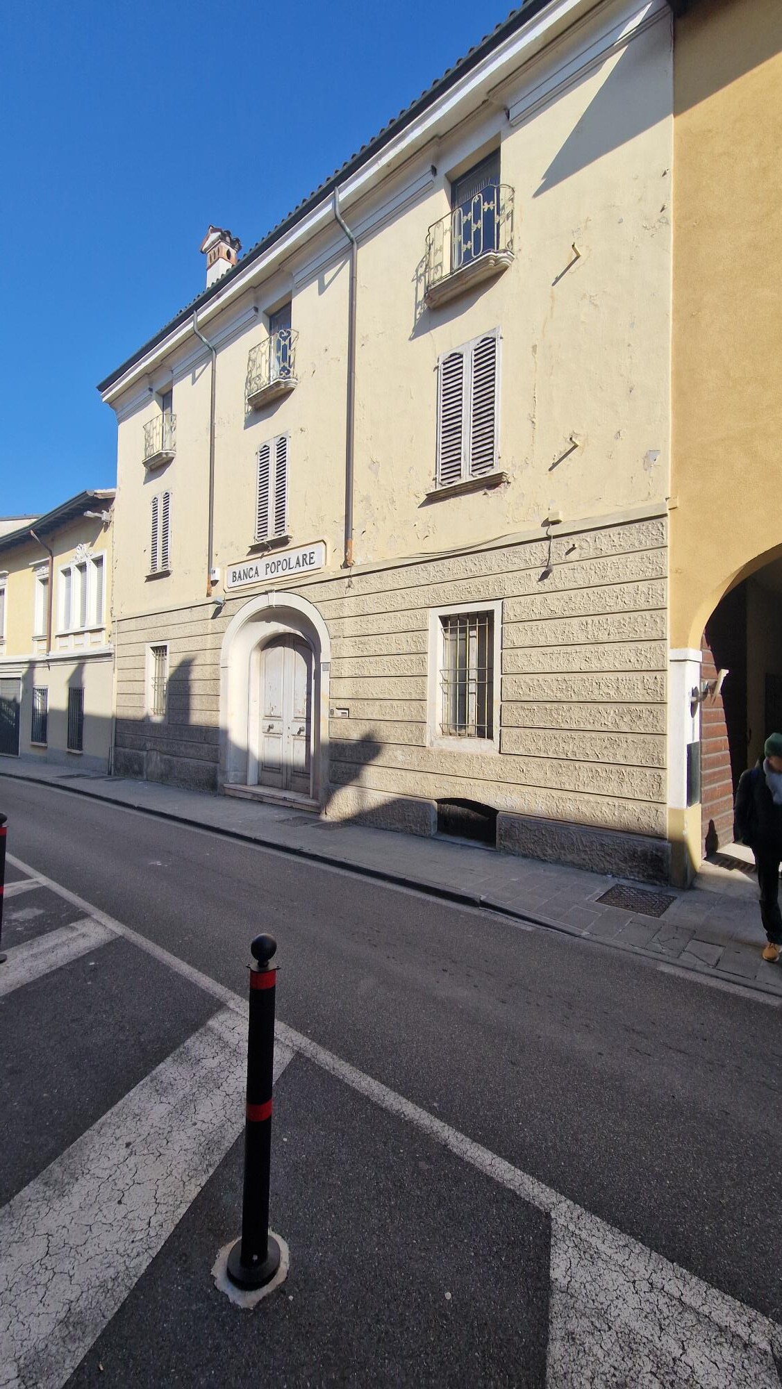 Palazzina uso commerciale vendita a Castiglione delle Stiviere
