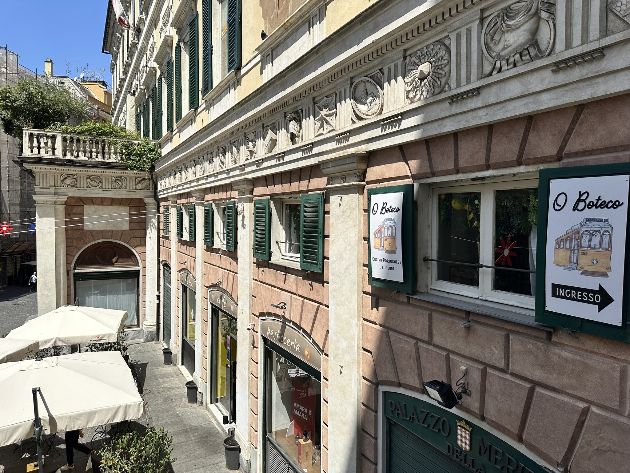 Negozio uso commerciale vendita a Genova