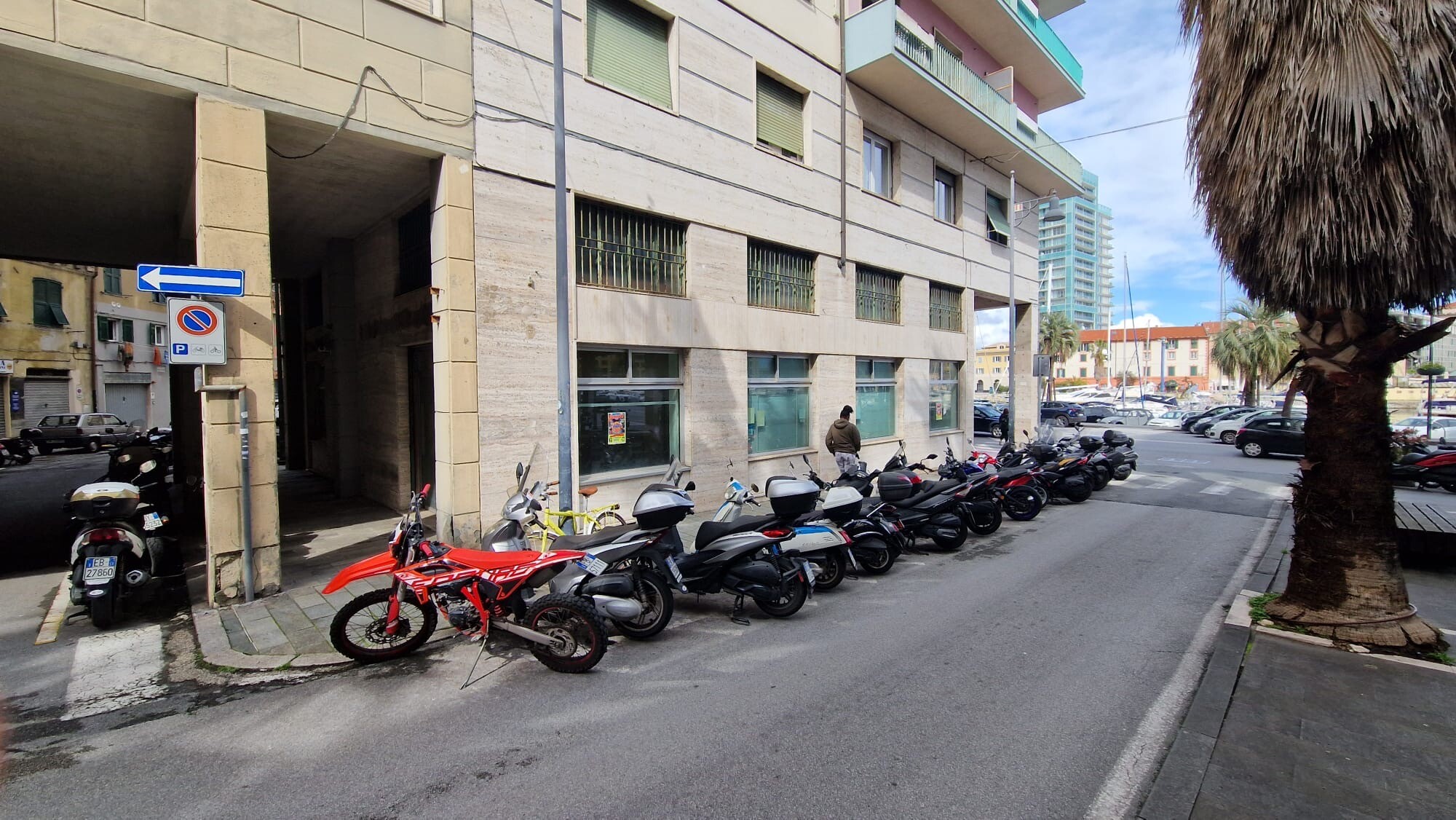 Negozio uso commerciale vendita a Savona