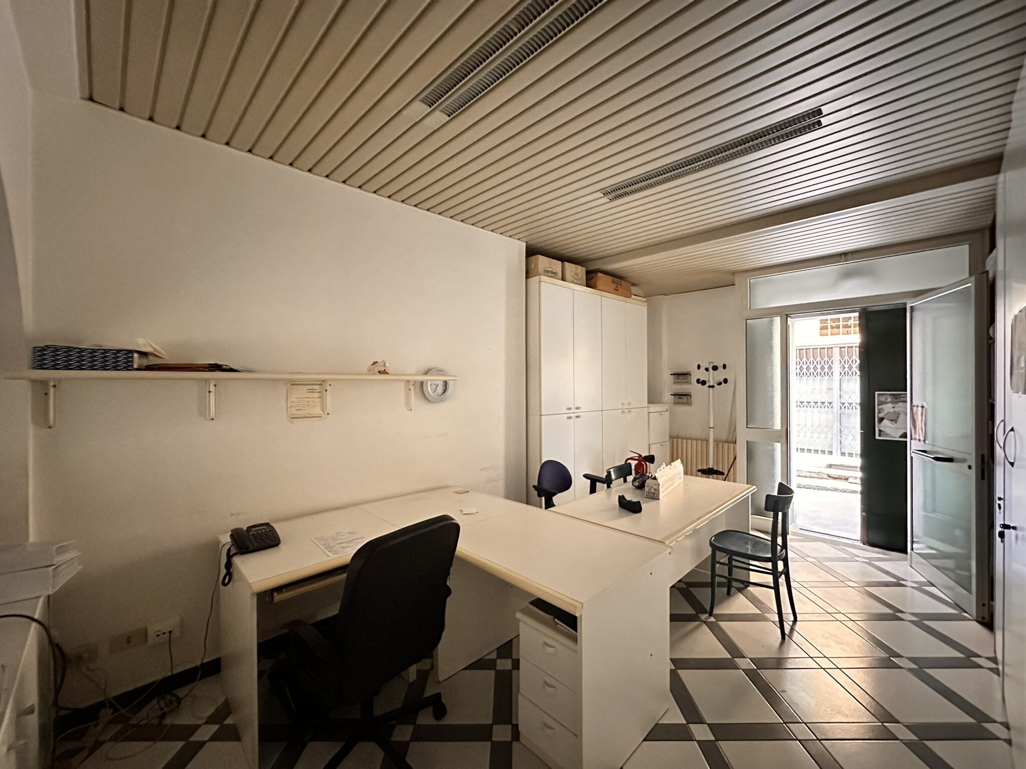 Negozio uso commerciale vendita a Genova