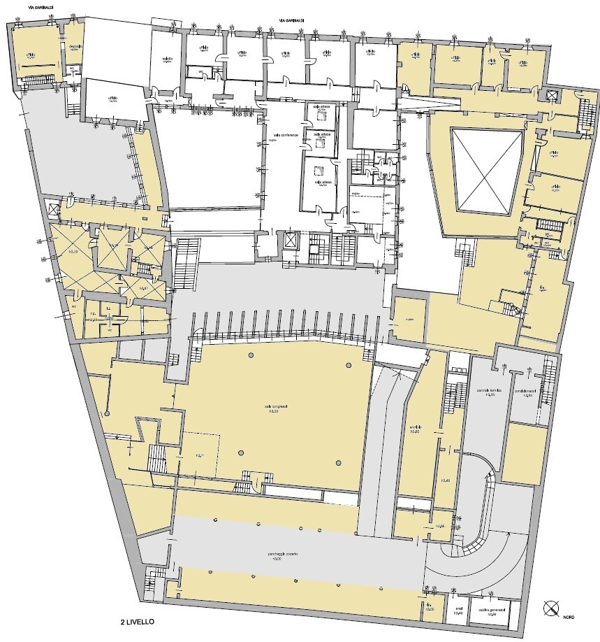 Palazzina uso commerciale vendita a Castiglione delle Stiviere