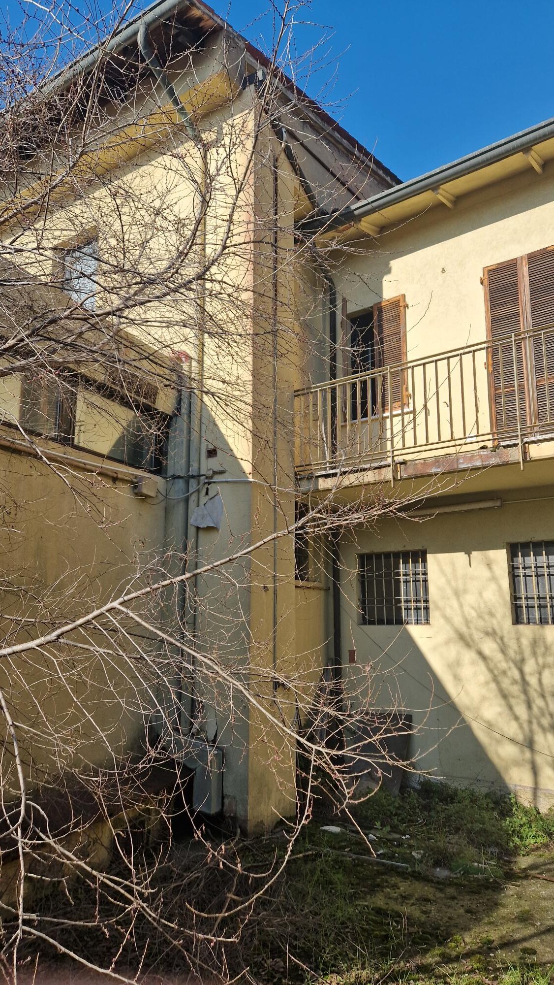 Palazzina uso commerciale vendita a Castiglione delle Stiviere