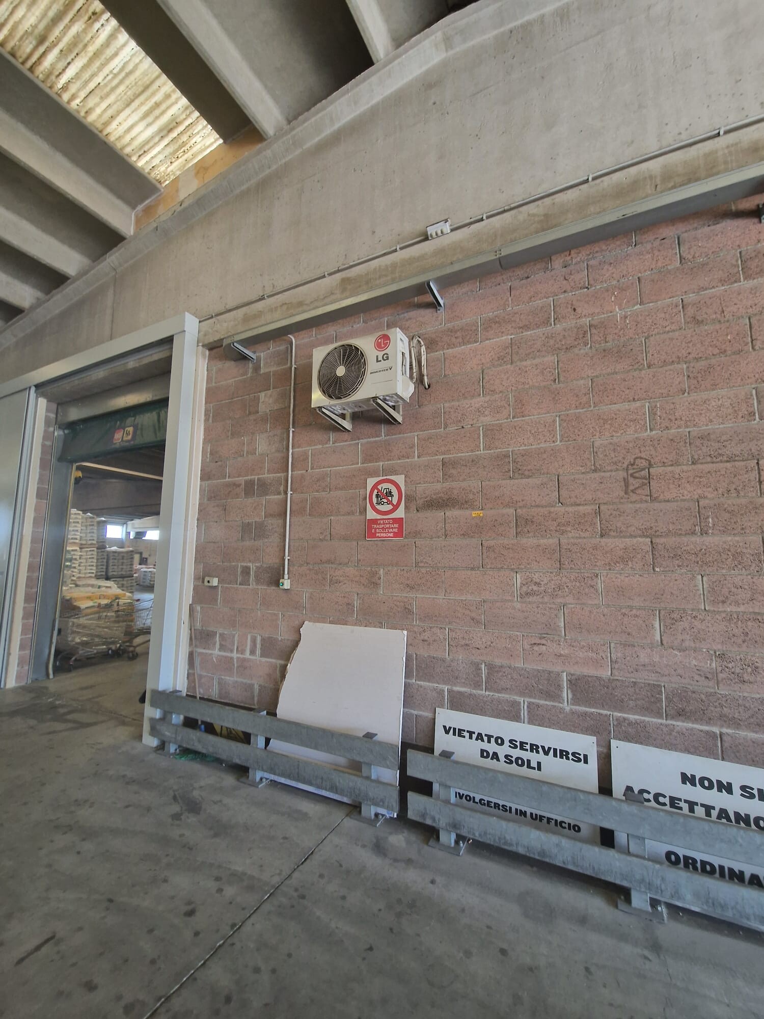 Negozio uso commerciale vendita a Alessandria