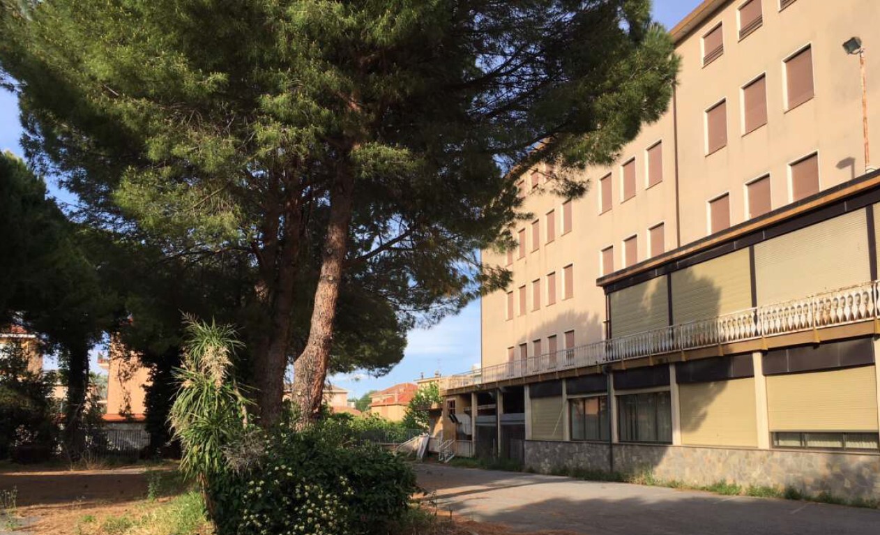 Appartamento uso commerciale vendita a Diano Marina