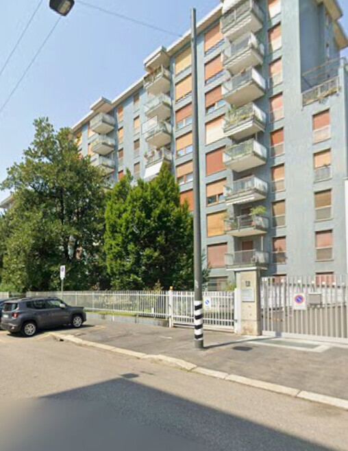 Ufficio uso commerciale vendita a Milano