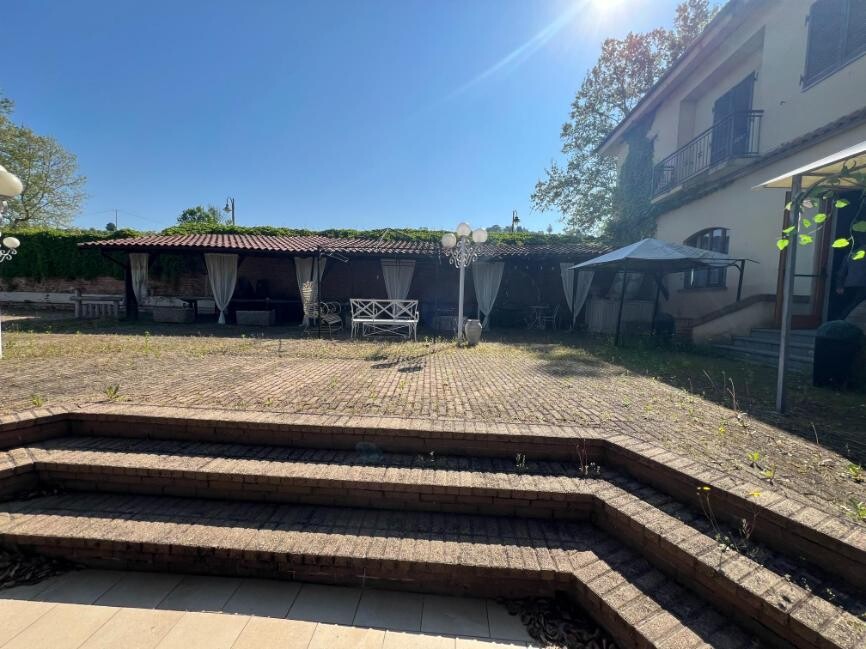 Residence uso turistico vendita a Agliano Terme