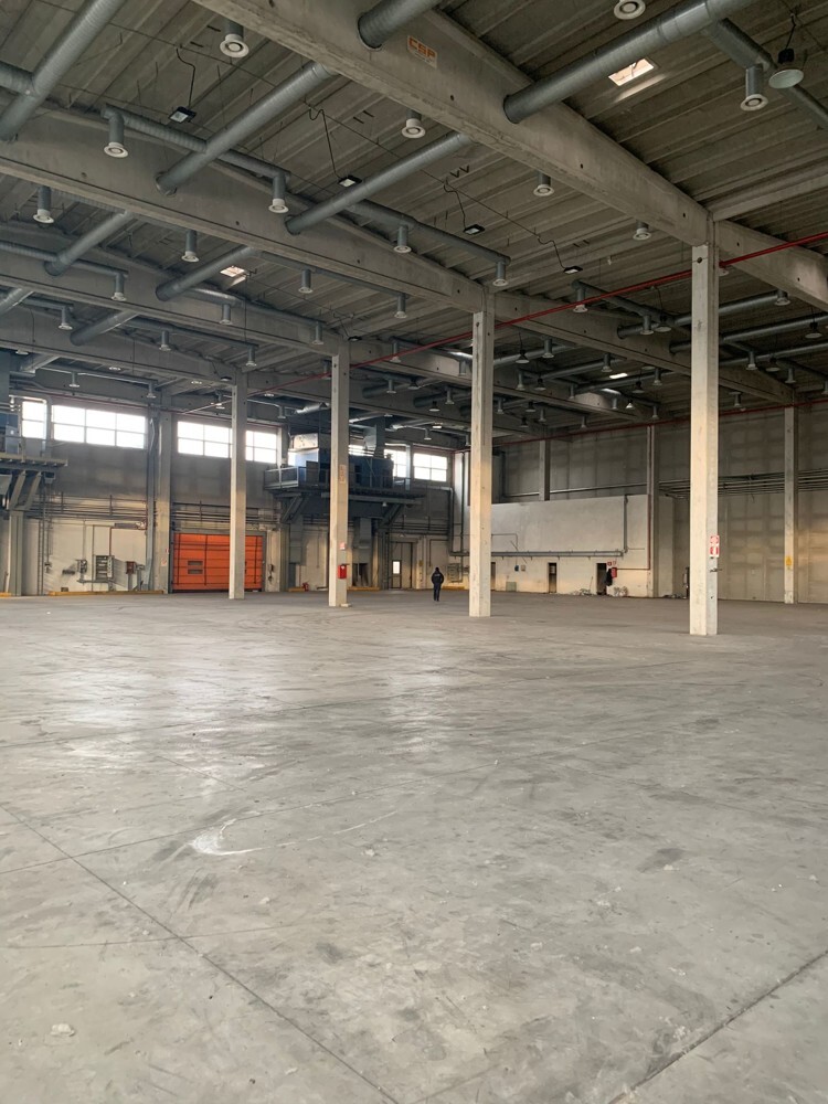 Capannone uso industriale vendita a Cinisello Balsamo