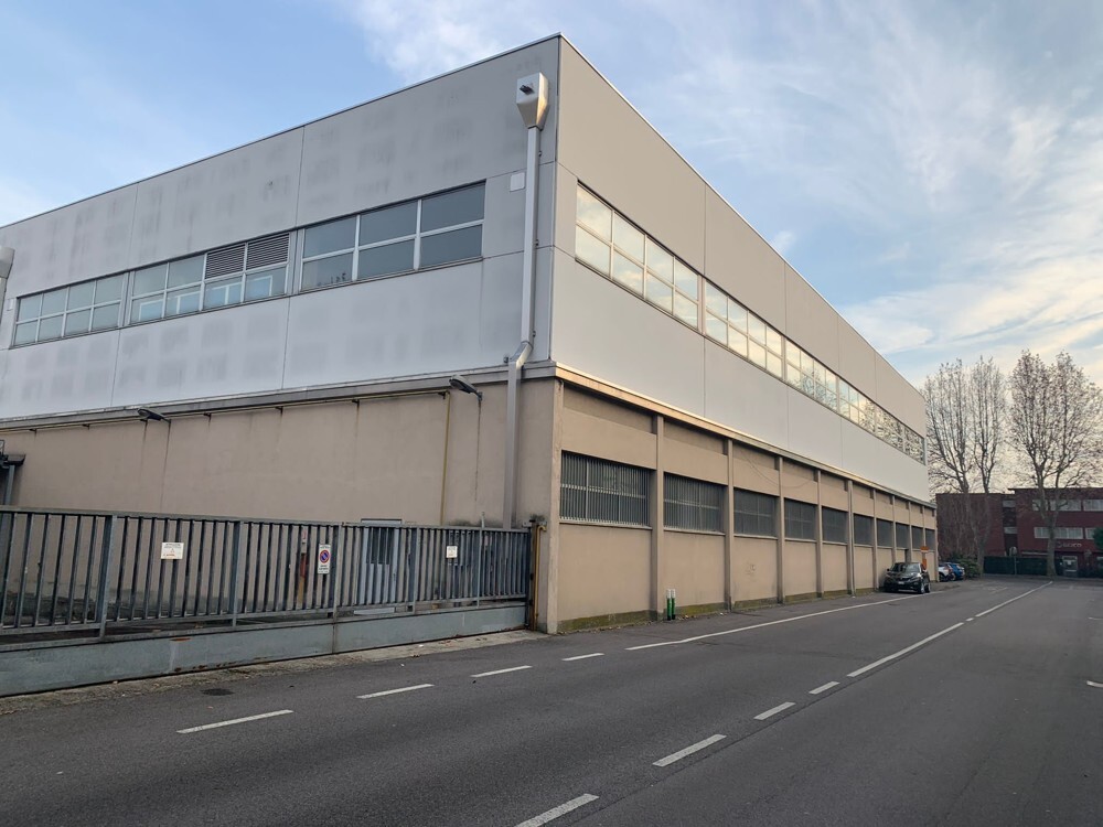 Capannone uso industriale vendita a Cinisello Balsamo