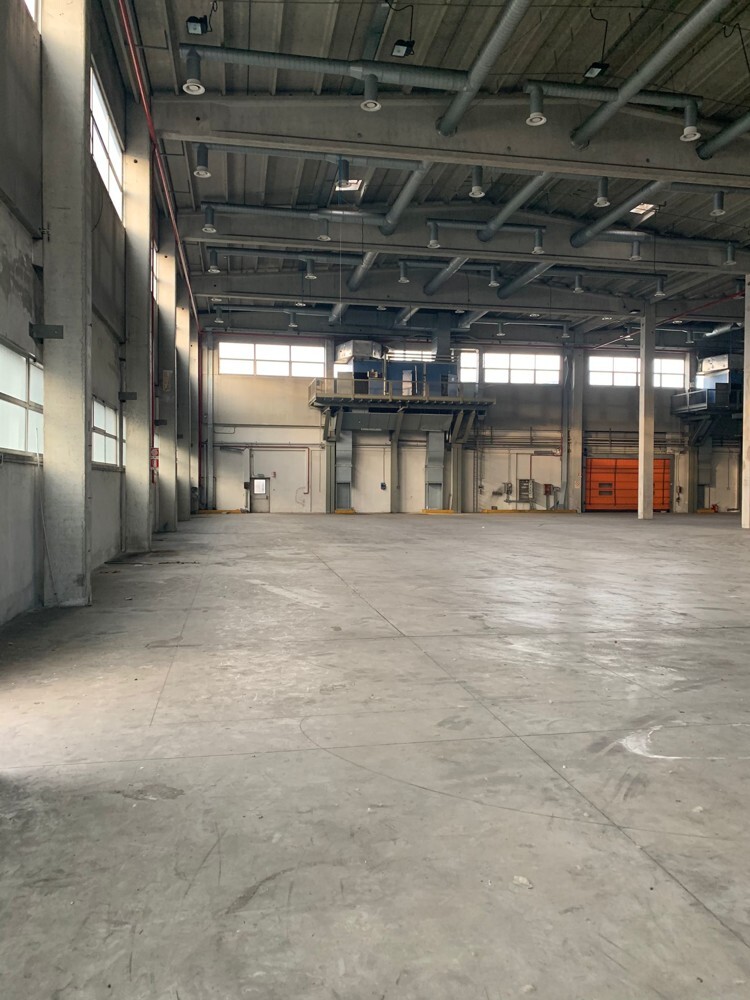 Capannone uso industriale vendita a Cinisello Balsamo