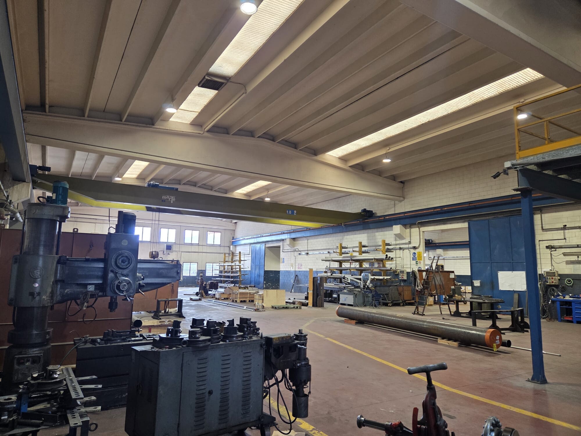 Complesso uso industriale affitto a Sulbiate