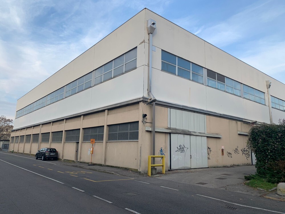 Capannone uso industriale vendita a Cinisello Balsamo