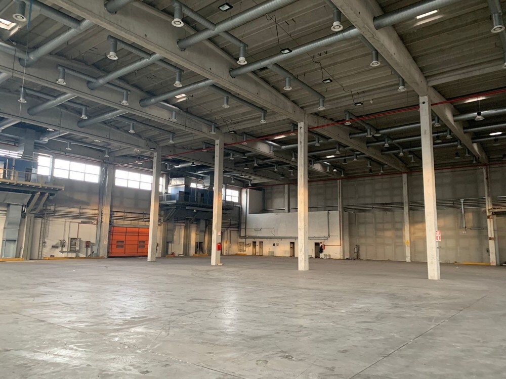 Capannone uso industriale vendita a Cinisello Balsamo