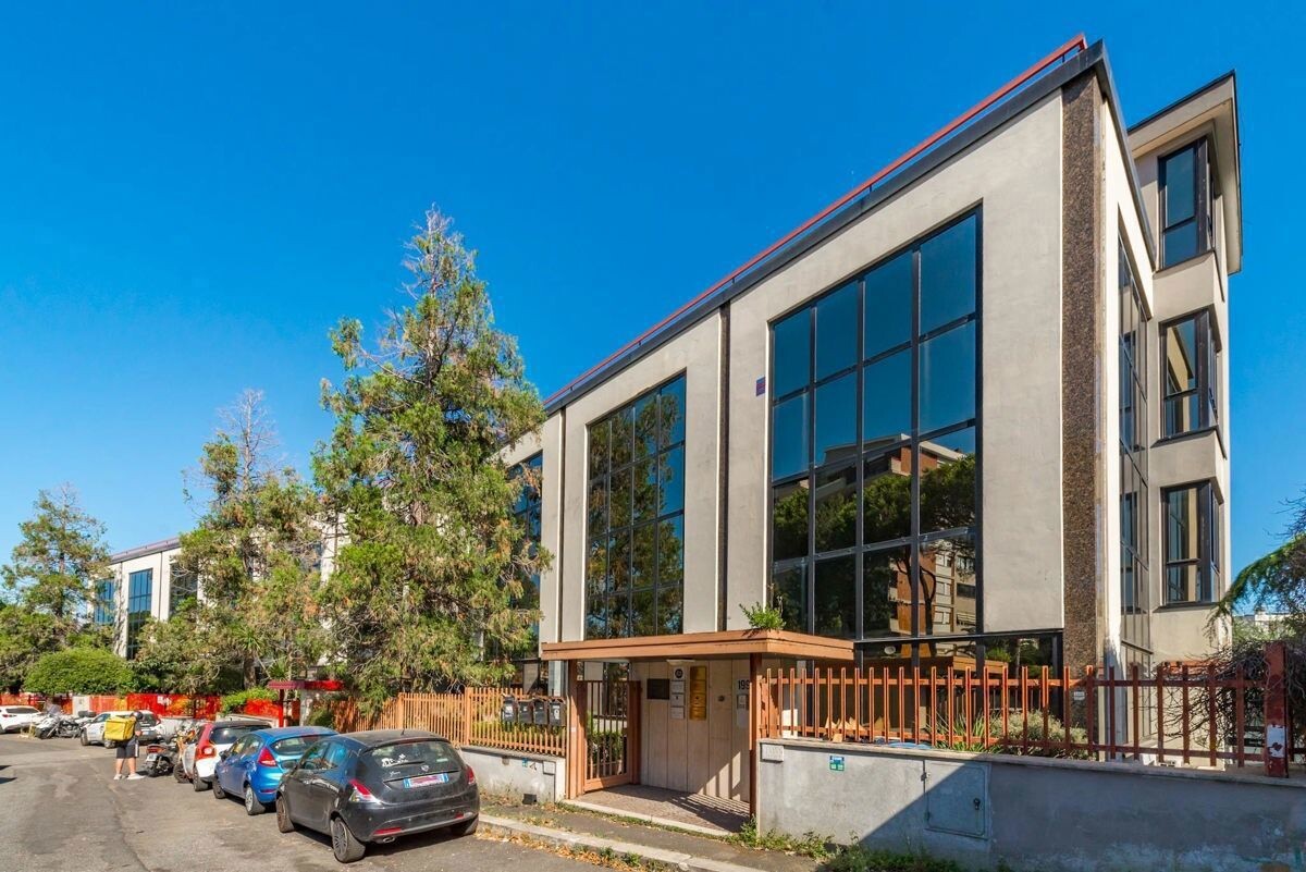 Edificio Direzionale uso ufficio vendita a Roma