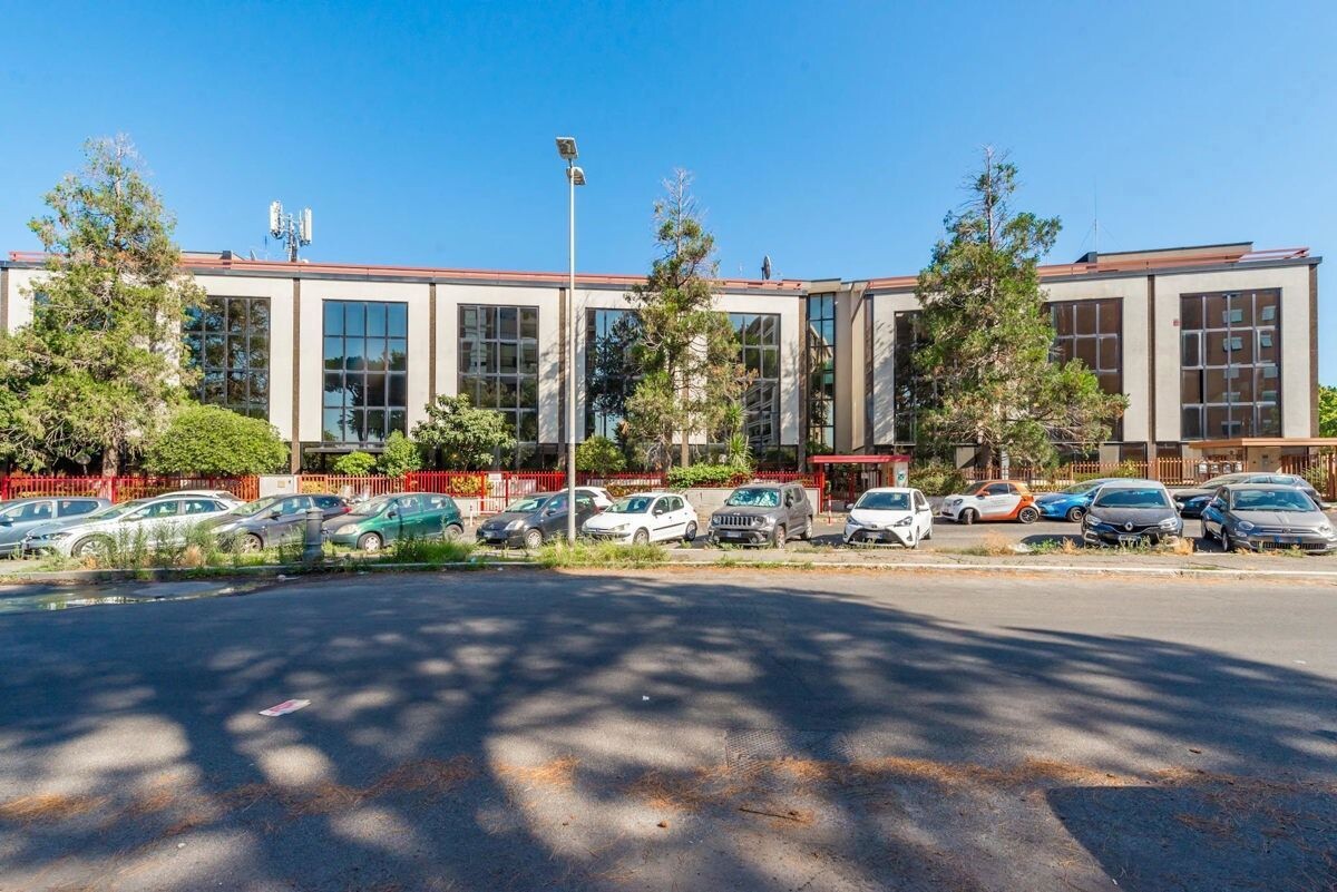 Edificio Direzionale uso ufficio vendita a Roma
