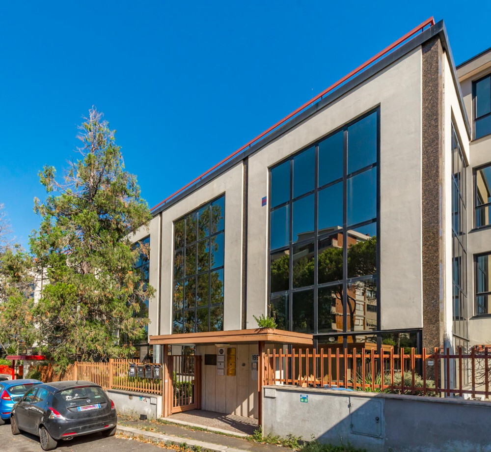 Edificio Direzionale uso ufficio vendita a Roma