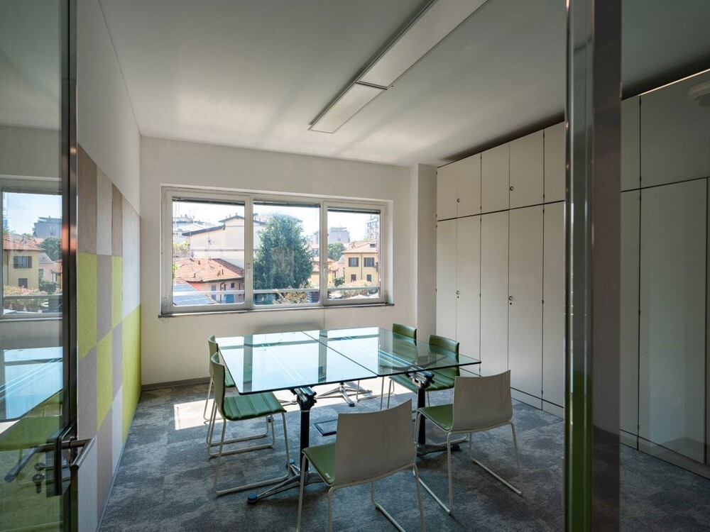 Edificio Direzionale uso ufficio affitto a Milano
