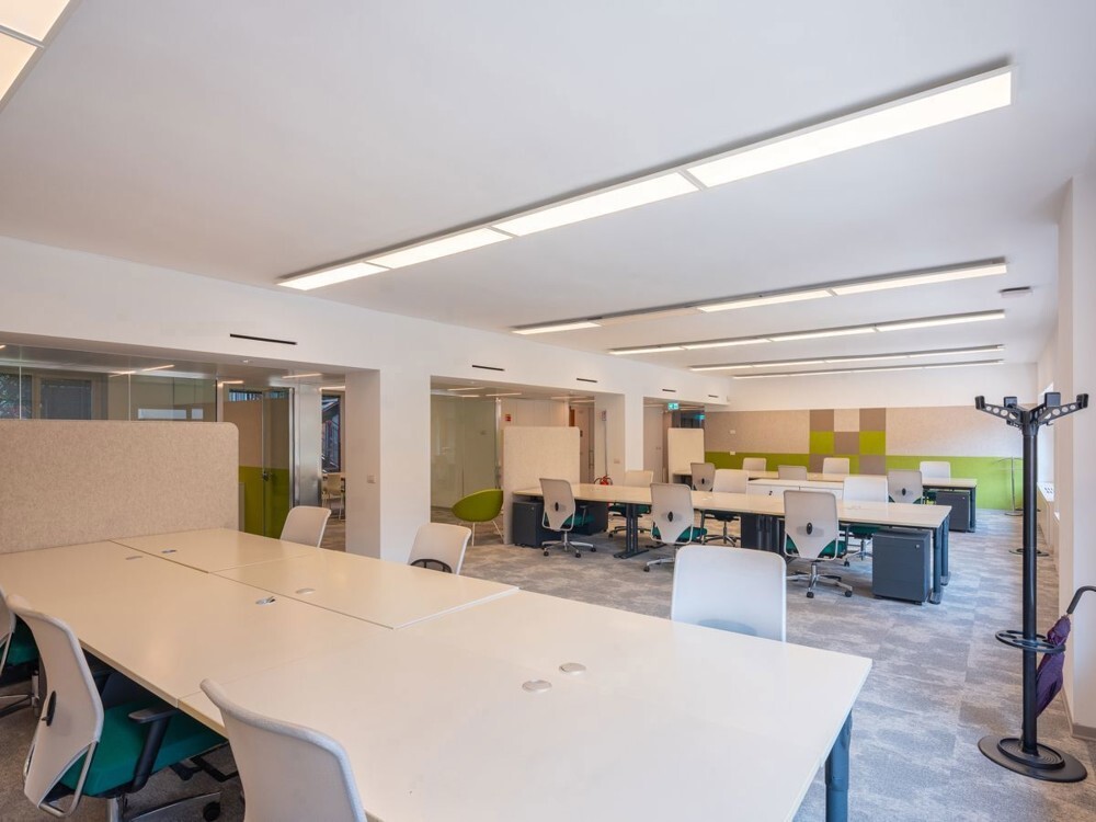 Edificio Direzionale uso ufficio affitto a Milano