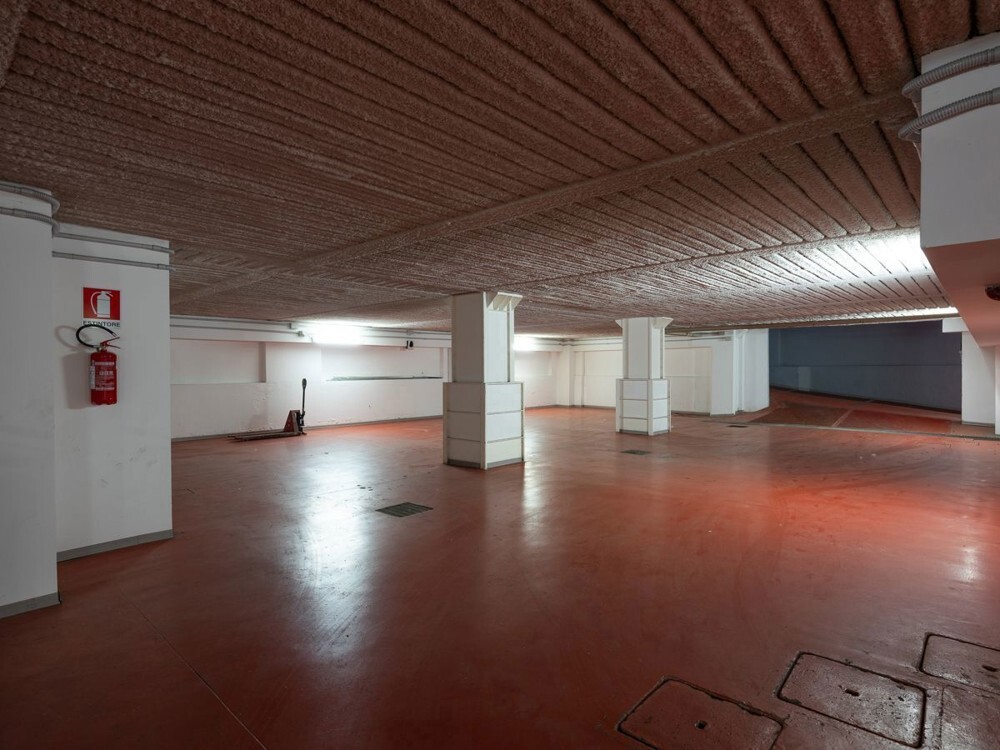 Edificio Direzionale uso ufficio affitto a Milano