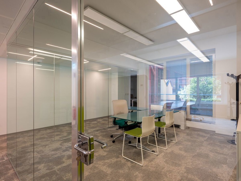 Edificio Direzionale uso ufficio affitto a Milano