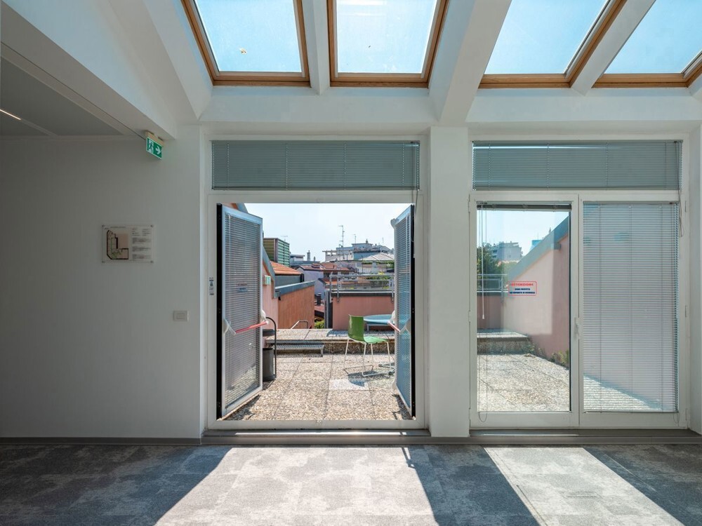 Edificio Direzionale uso ufficio affitto a Milano