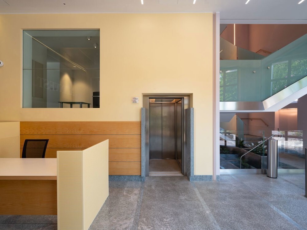 Edificio Direzionale uso ufficio affitto a Milano