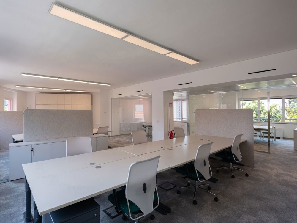 Edificio Direzionale uso ufficio affitto a Milano