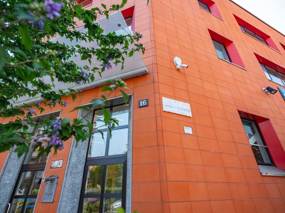 Edificio Direzionale uso ufficio affitto a Milano