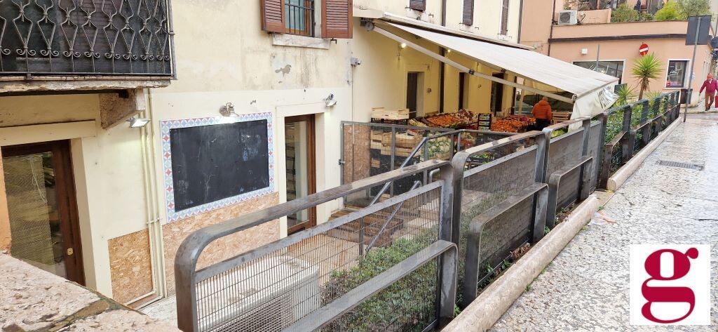 Negozio uso commerciale vendita a Verona