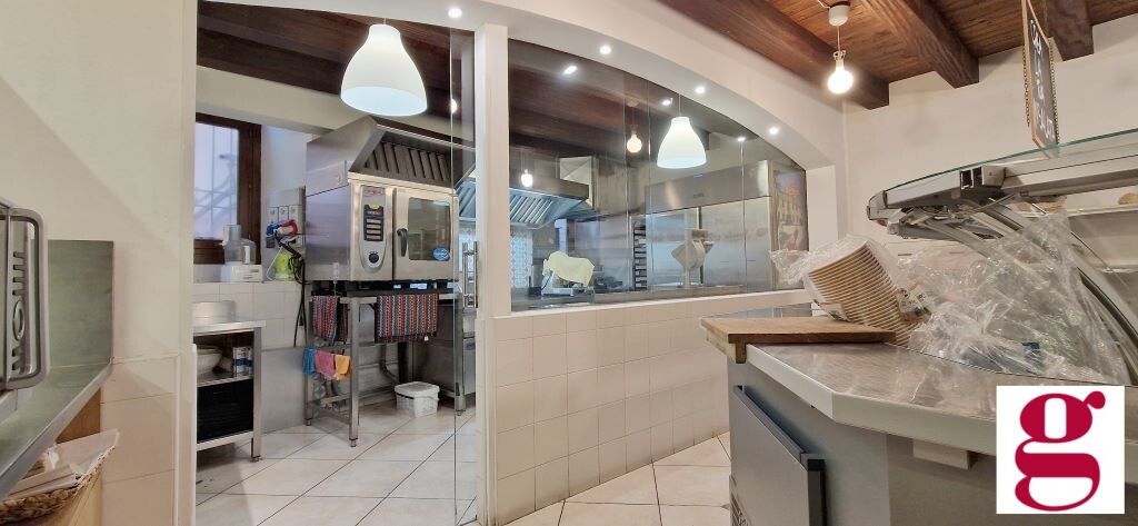 Negozio uso commerciale vendita a Verona