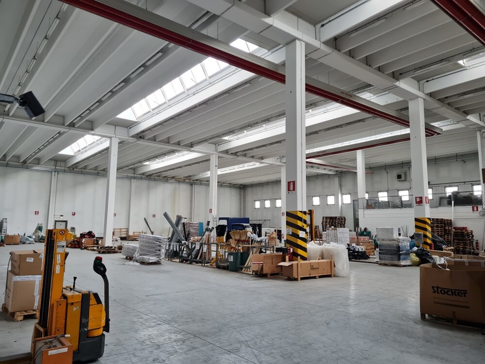 Complesso uso industriale vendita a San Bellino