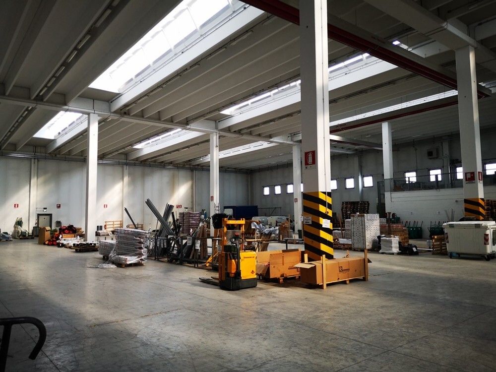 Complesso uso industriale vendita a San Bellino