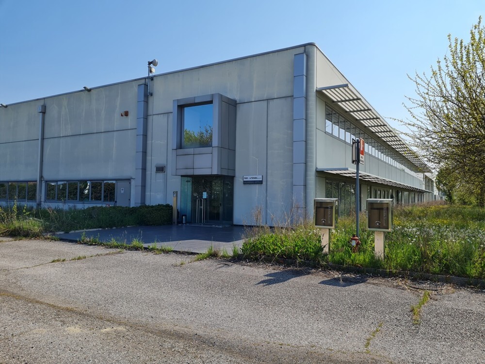 Complesso uso industriale vendita a San Bellino