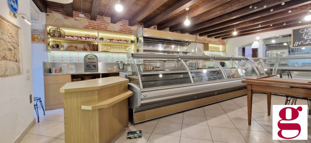 Negozio uso commerciale vendita a Verona