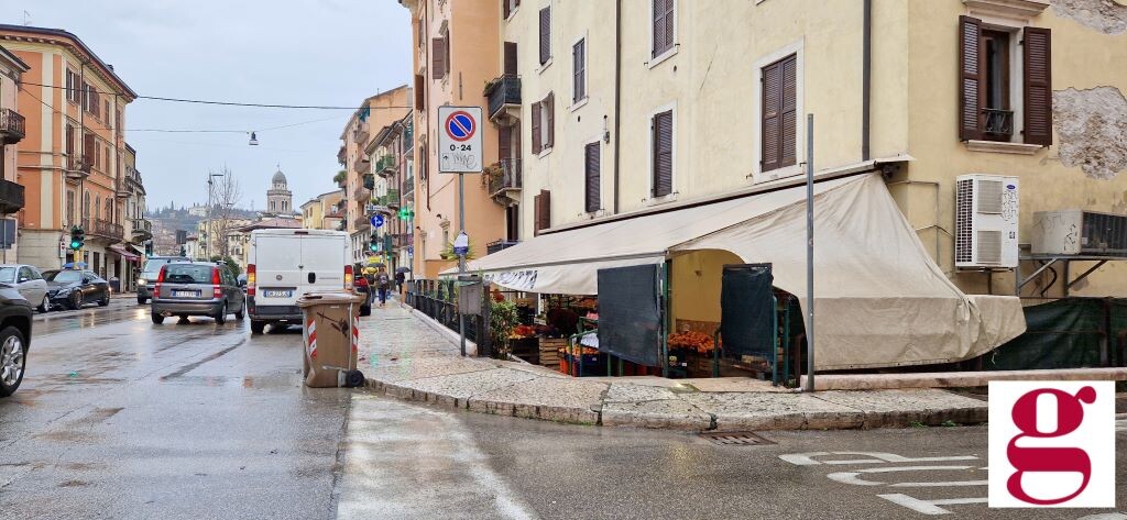 Negozio uso commerciale vendita a Verona