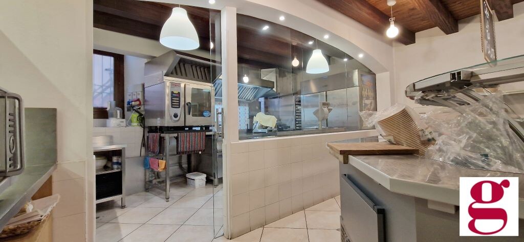 Negozio uso commerciale vendita a Verona