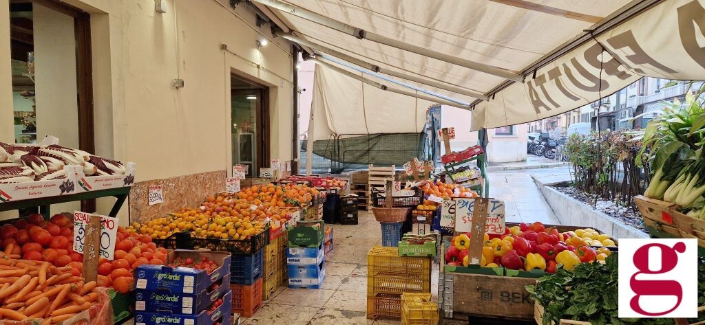 Negozio uso commerciale vendita a Verona