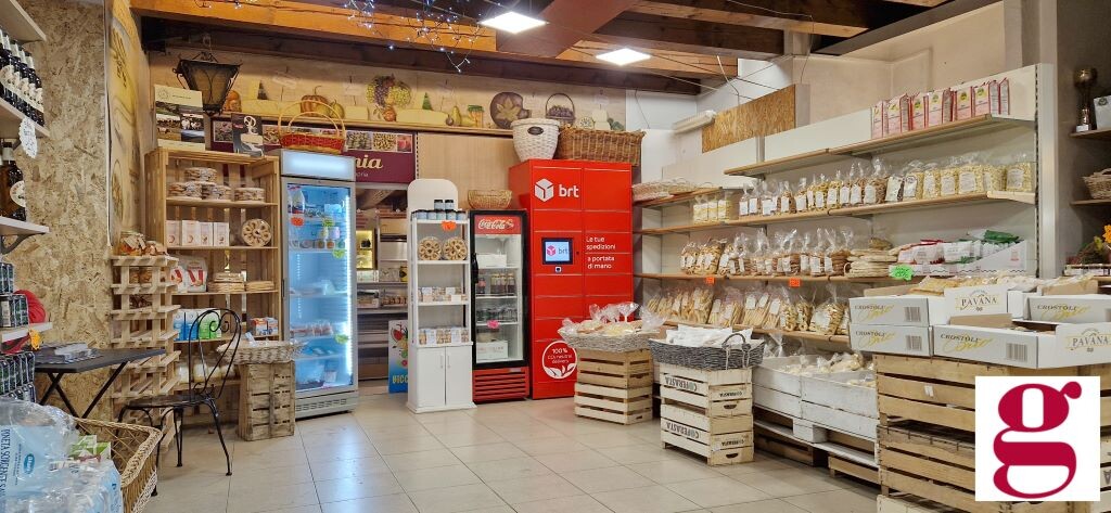 Negozio uso commerciale vendita a Verona