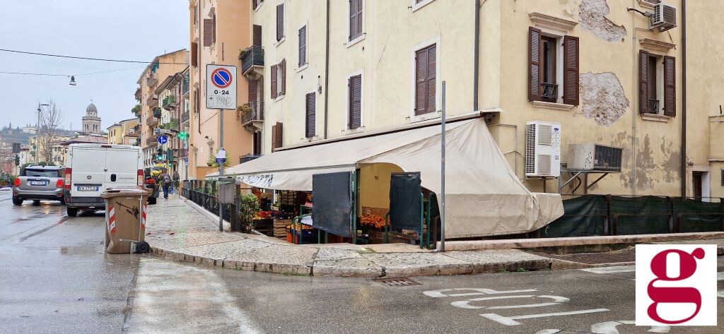 Negozio uso commerciale vendita a Verona
