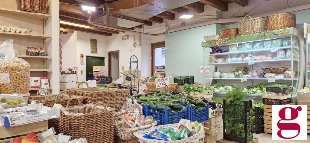 Negozio uso commerciale vendita a Verona
