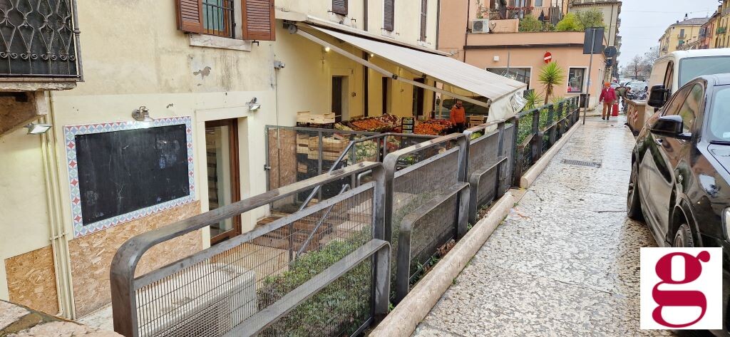 Negozio uso commerciale vendita a Verona