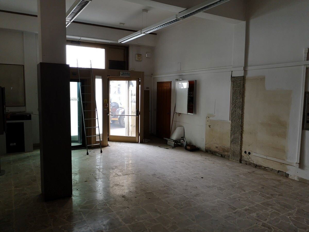 Negozio uso commerciale vendita a Pontassieve